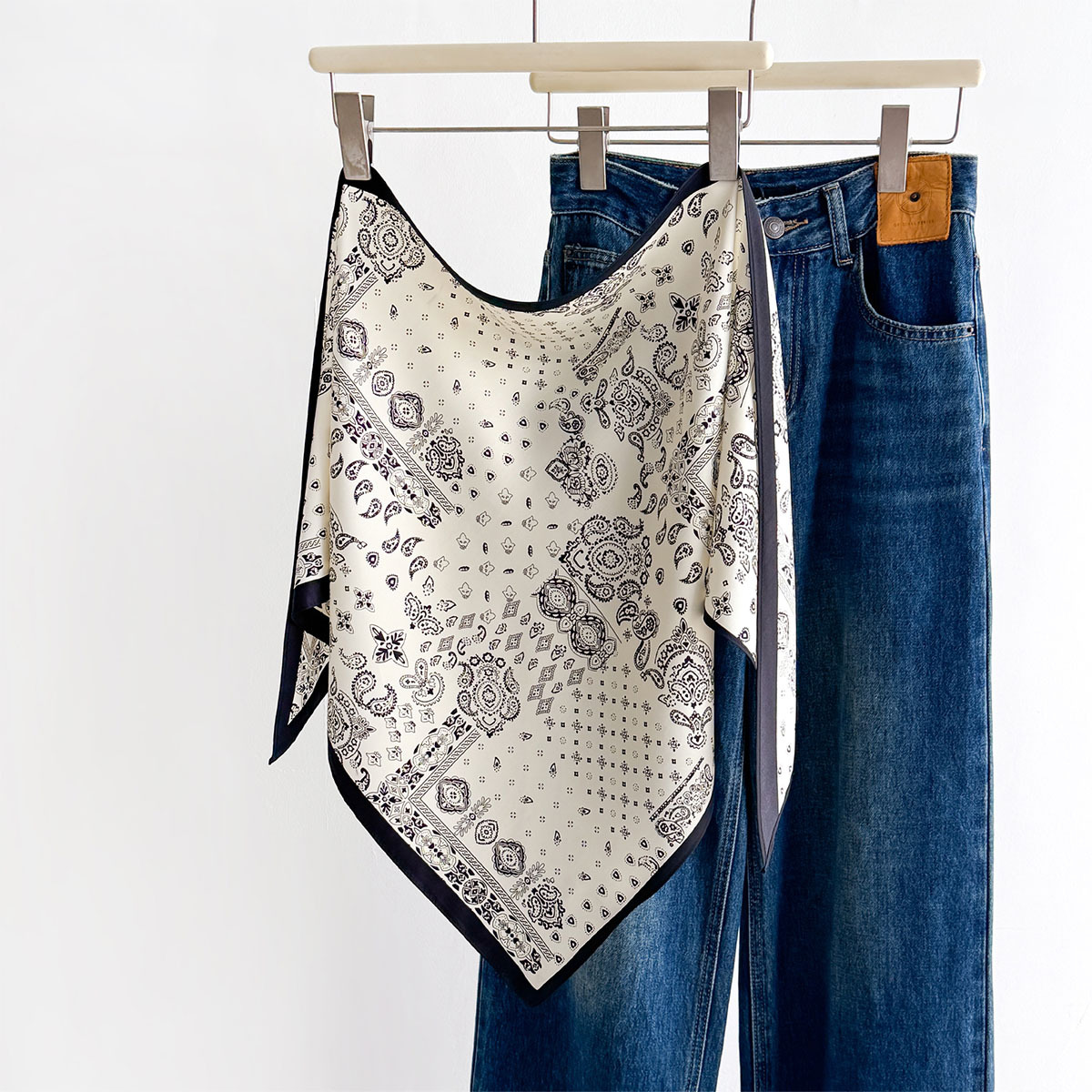 Bandana Multi Way - 부드러운 실키 터치 트라이앵글 반다나 여성
