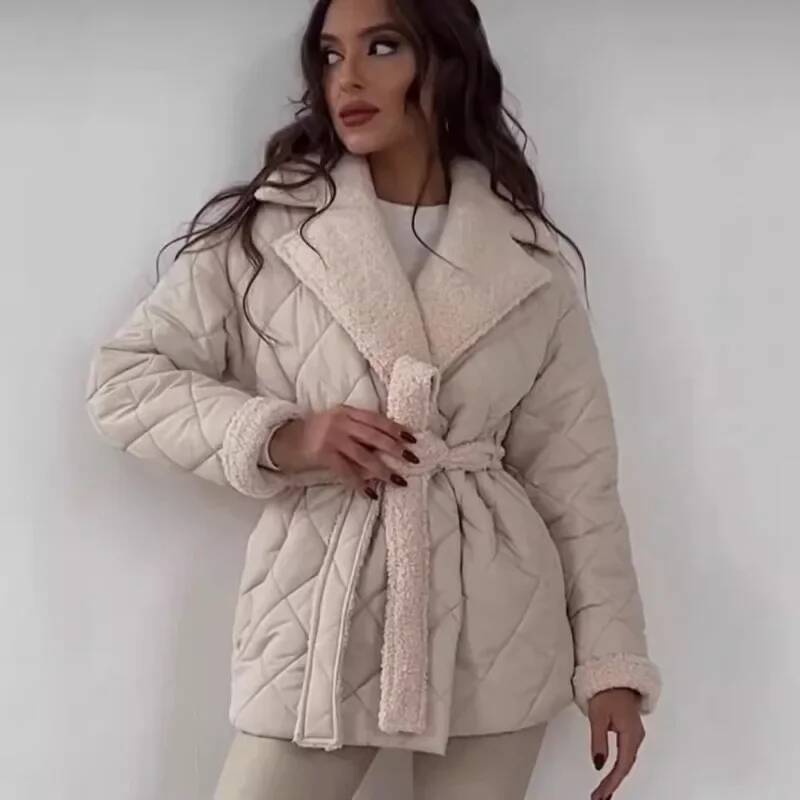 우아한 퀼팅과 인조 퍼 안감이 있는 여성 패션 라펠 벨 - Street Fashion Fall 2025 리뷰 및 가격