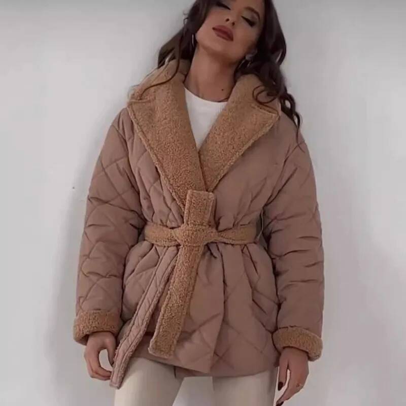 우아한 퀼팅과 인조 퍼 안감이 있는 여성 패션 라펠 벨 - Street Fashion Fall 2025 리뷰 및 가격