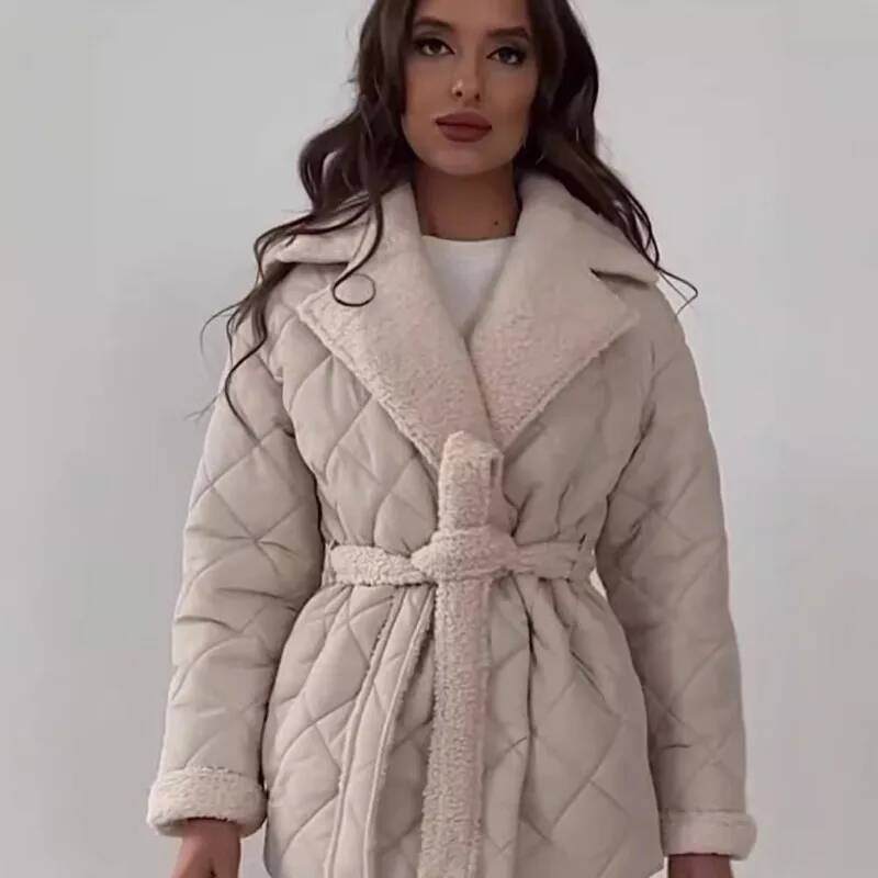 우아한 퀼팅과 인조 퍼 안감이 있는 여성 패션 라펠 벨 - Street Fashion Fall 2025 리뷰 및 가격