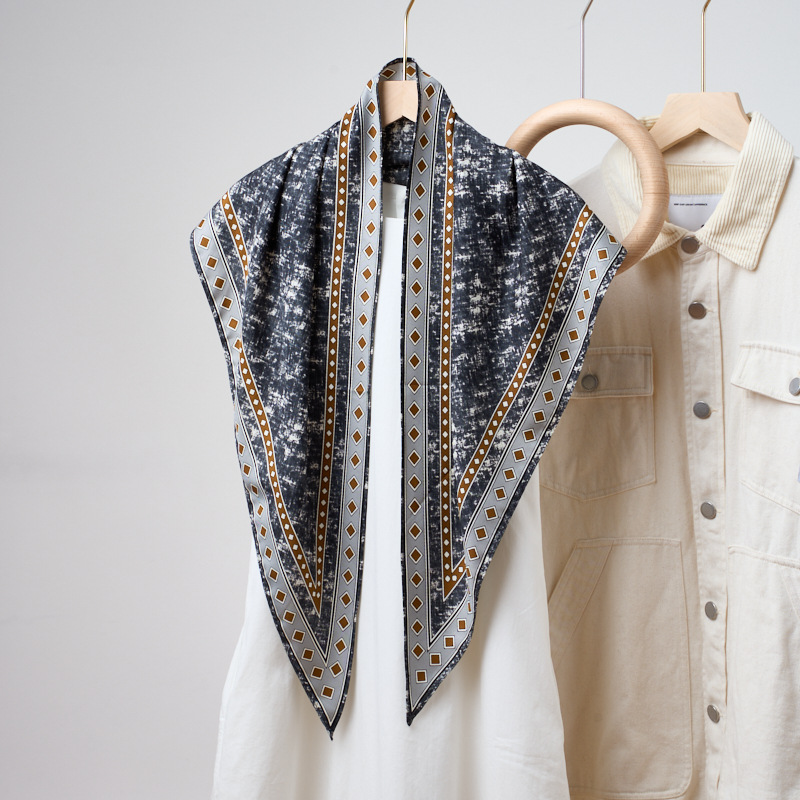 데님 블루 삼각 스카프 새로운 프린트 반다나 멀티웨이  - Bandana Multi Way 리뷰 및 가격