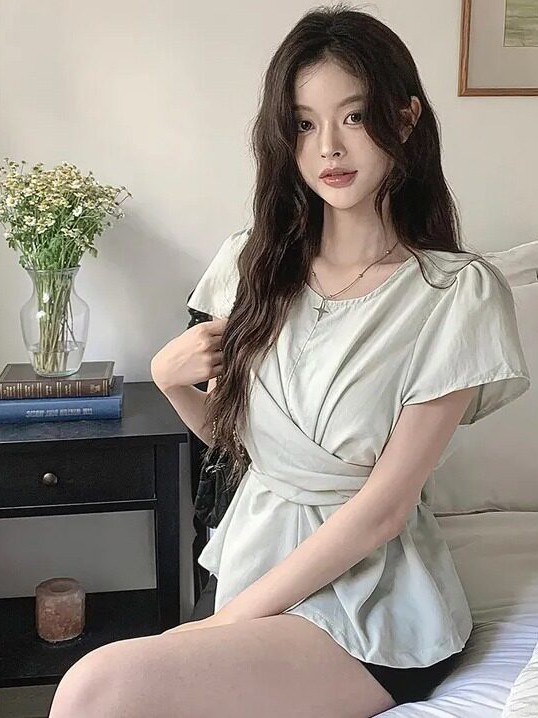 세련된 시크 허리끈이 달린 심플하고 스타일리쉬한 작은  - Street Fashion In Korea 리뷰 및 가격