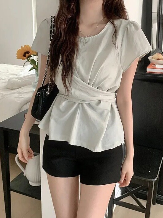 세련된 시크 허리끈이 달린 심플하고 스타일리쉬한 작은  - Street Fashion In Korea 리뷰 및 가격